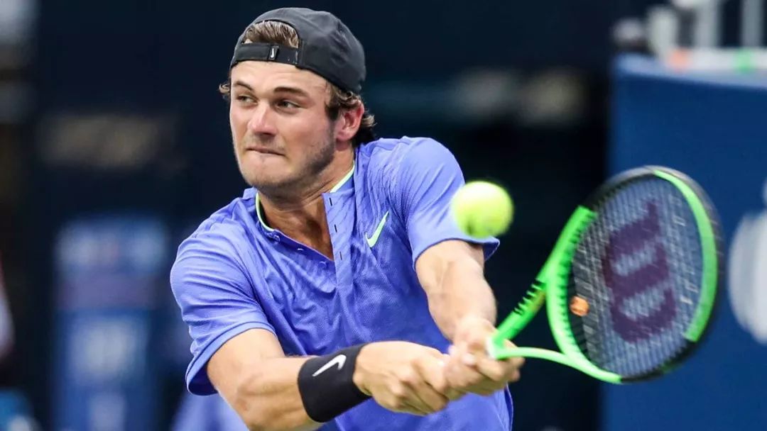 鹿和亚特兰 鹿和亚特兰