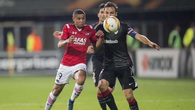 他不仅帮助 他不仅帮助